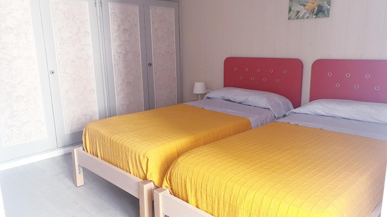 Apartamento playa LLevant mejor zona Salou Buitenkant foto
